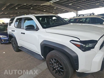 2025 Toyota 4Runner SR5 - miniatura 3