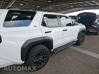2025 Toyota 4Runner SR5 - miniatura 4