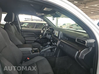 2025 Toyota 4Runner SR5 - miniatura 8