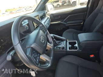 2025 Toyota 4Runner SR5 - miniatura 11