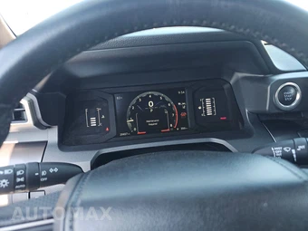 2025 Toyota 4Runner SR5 - miniatura 12