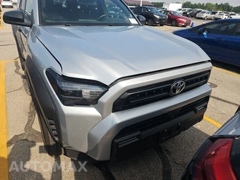 2025 Toyota 4Runner SR5 - miniatura 2