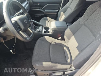 2025 Toyota 4Runner SR5 - miniatura 7