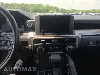 2025 Toyota 4Runner SR5 - miniatura 11