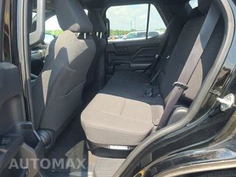 2025 Toyota 4Runner SR5 - miniatura 13