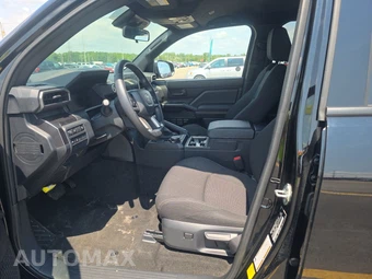 2025 Toyota 4Runner SR5 - miniatura 7