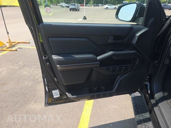 2025 Toyota 4Runner SR5 - miniatura 9