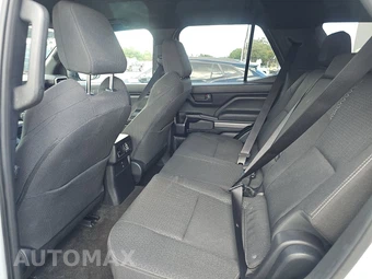 2025 Toyota 4Runner SR5 - miniatura 13