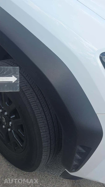 2025 Toyota 4Runner SR5 - miniatura 31