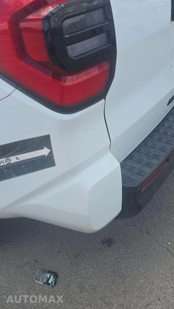 2025 Toyota 4Runner SR5 - miniatura 32