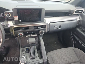 2025 Toyota 4Runner SR5 - miniatura 11