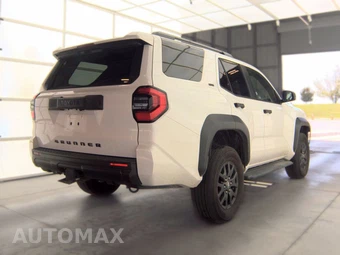 2025 Toyota 4Runner SR5 - miniatura 4