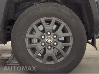 2025 Toyota 4Runner SR5 - miniatura 10
