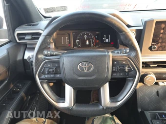 2025 Toyota 4Runner SR5 - miniatura 16