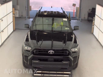 2025 Toyota 4Runner SR5 - miniatura 2
