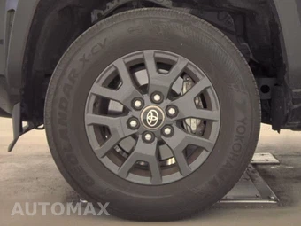 2025 Toyota 4Runner SR5 - miniatura 9