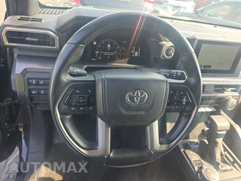 2025 Toyota 4Runner SR5 - miniatura 10