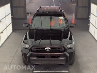 2025 Toyota 4Runner SR5 - miniatura 2
