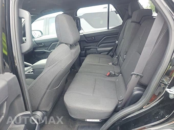 2025 Toyota 4Runner SR5 - miniatura 13