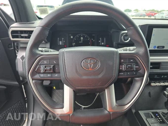 2025 Toyota 4Runner SR5 - miniatura 10