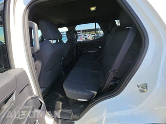 2025 Toyota 4Runner SR5 - miniatura 13