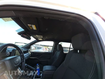 2025 Toyota 4Runner SR5 - miniatura 18