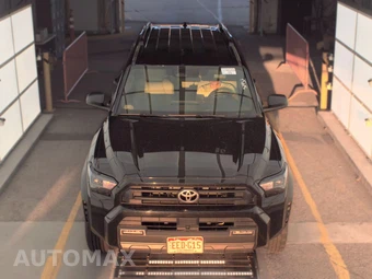 2025 Toyota 4Runner SR5 - miniatura 2