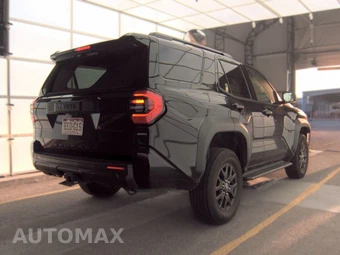 2025 Toyota 4Runner SR5 - miniatura 5
