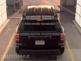 2025 Toyota 4Runner SR5 - miniatura 6