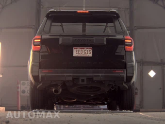 2025 Toyota 4Runner SR5 - miniatura 7