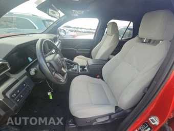 2025 Toyota 4Runner SR5 - miniatura 7