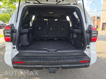 2025 Toyota 4Runner SR5 - miniatura 14