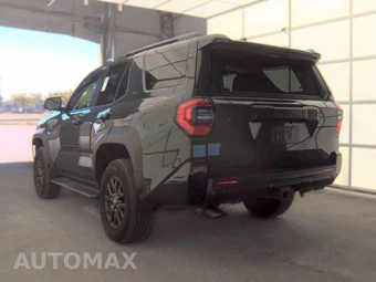 2025 Toyota 4Runner SR5 - miniatura 6