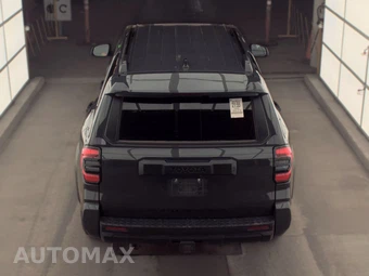 2025 Toyota 4Runner SR5 - miniatura 5