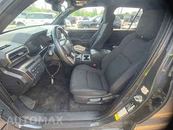 2025 Toyota 4Runner SR5 - miniatura 7