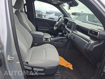 2025 Toyota 4Runner SR5 - miniatura 14