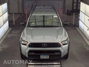 2025 Toyota 4Runner SR5 - miniatura 2