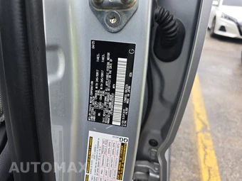 2025 Toyota 4Runner SR5 - miniatura 21