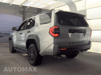 2025 Toyota 4Runner SR5 - miniatura 8