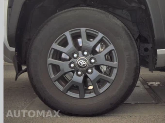 2025 Toyota 4Runner SR5 - miniatura 9