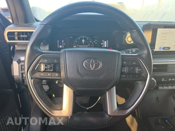 2025 Toyota 4Runner SR5 - miniatura 10