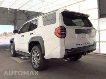 2025 Toyota 4Runner SR5 - miniatura 8