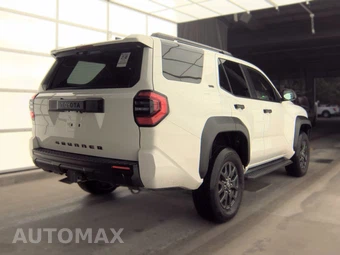 2025 Toyota 4Runner SR5 - miniatura 4