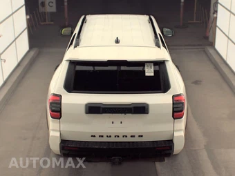 2025 Toyota 4Runner SR5 - miniatura 5