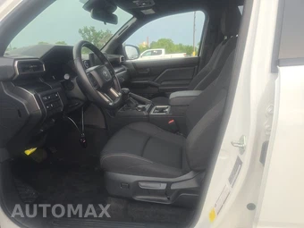 2025 Toyota 4Runner SR5 - miniatura 7