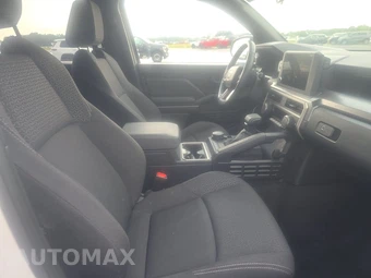 2025 Toyota 4Runner SR5 - miniatura 8