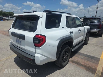 2025 Toyota 4Runner SR5 - miniatura 4