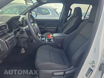 2025 Toyota 4Runner SR5 - miniatura 7