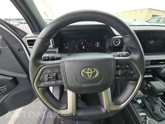 2025 Toyota 4Runner SR5 - miniatura 10