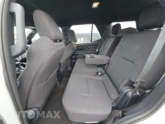 2025 Toyota 4Runner SR5 - miniatura 13